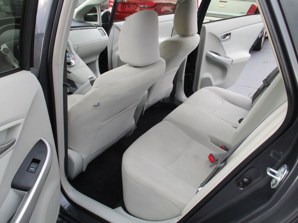 2014 Toyota Prius Image 21