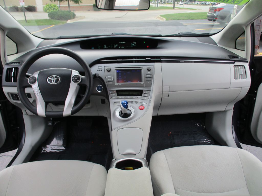 2014 Toyota Prius Image 25