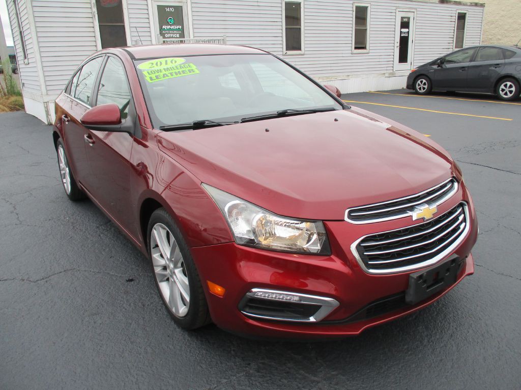 2016 Chevrolet Cruze Image 2