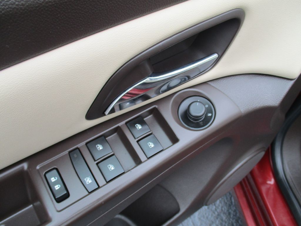 2016 Chevrolet Cruze Image 28