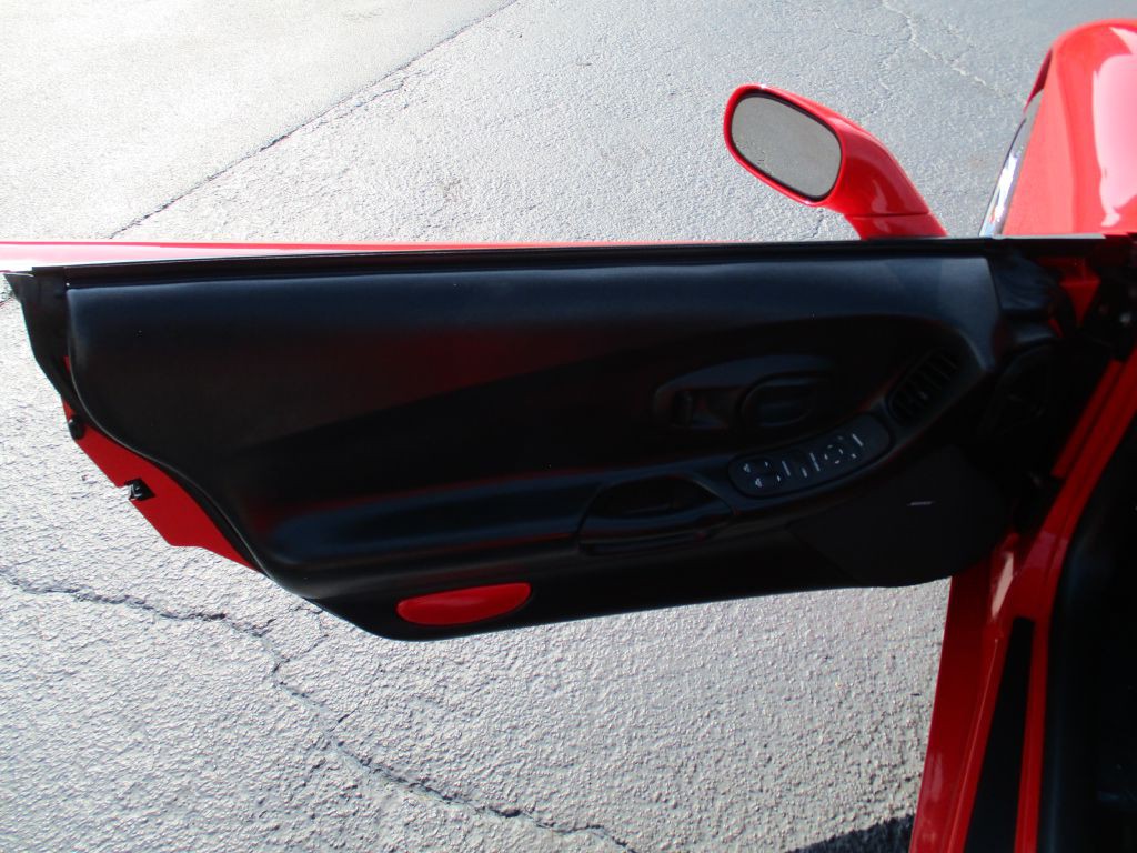 1999 Chevrolet Corvette Image 23