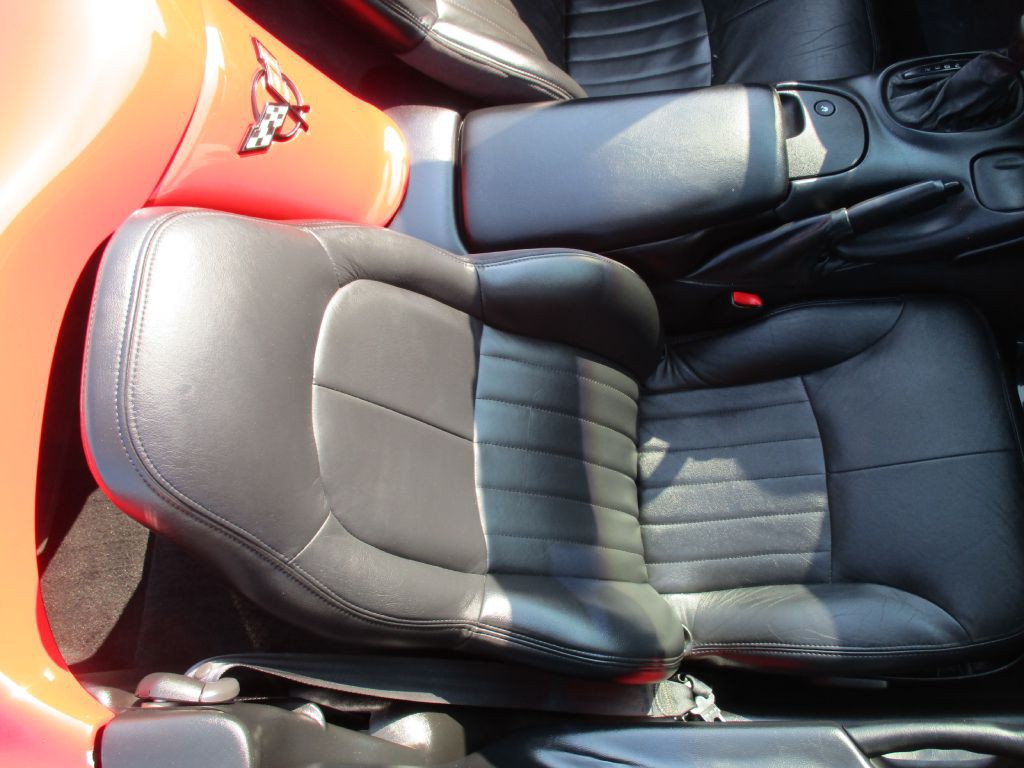 1999 Chevrolet Corvette Image 24