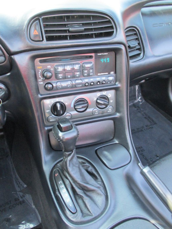 1999 Chevrolet Corvette Image 27