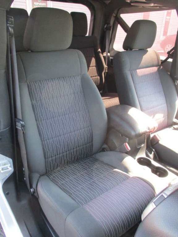 2011 Jeep Wrangler Image 15