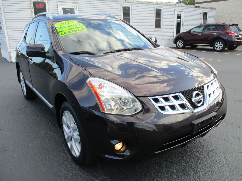 2011 Nissan Rogue Image 2