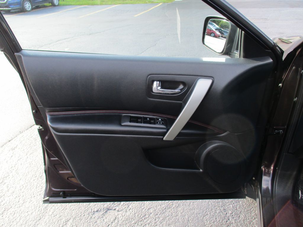 2011 Nissan Rogue Image 14