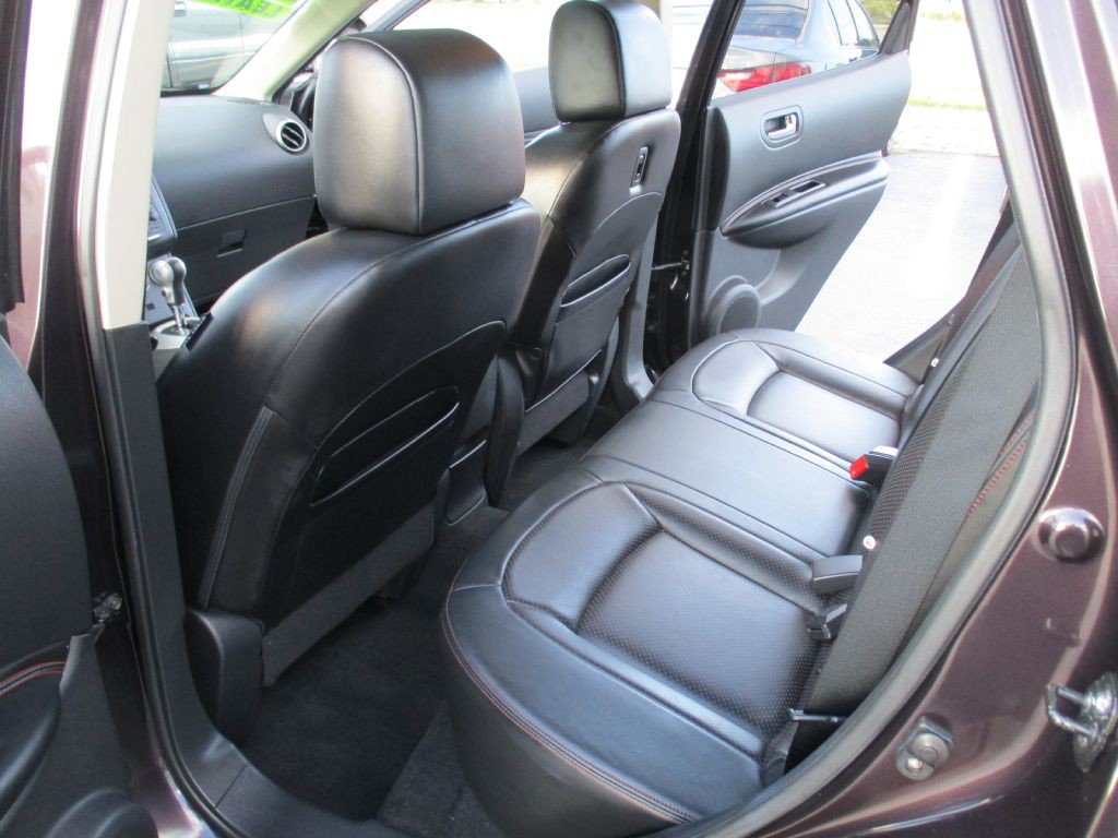 2011 Nissan Rogue Image 21