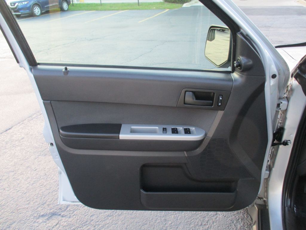 2011 Ford Escape Image 14