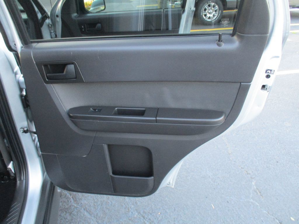 2011 Ford Escape Image 20