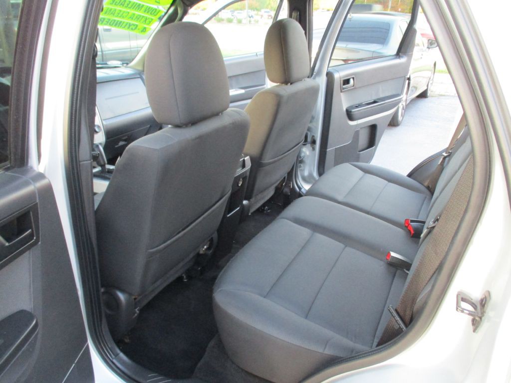 2011 Ford Escape Image 21