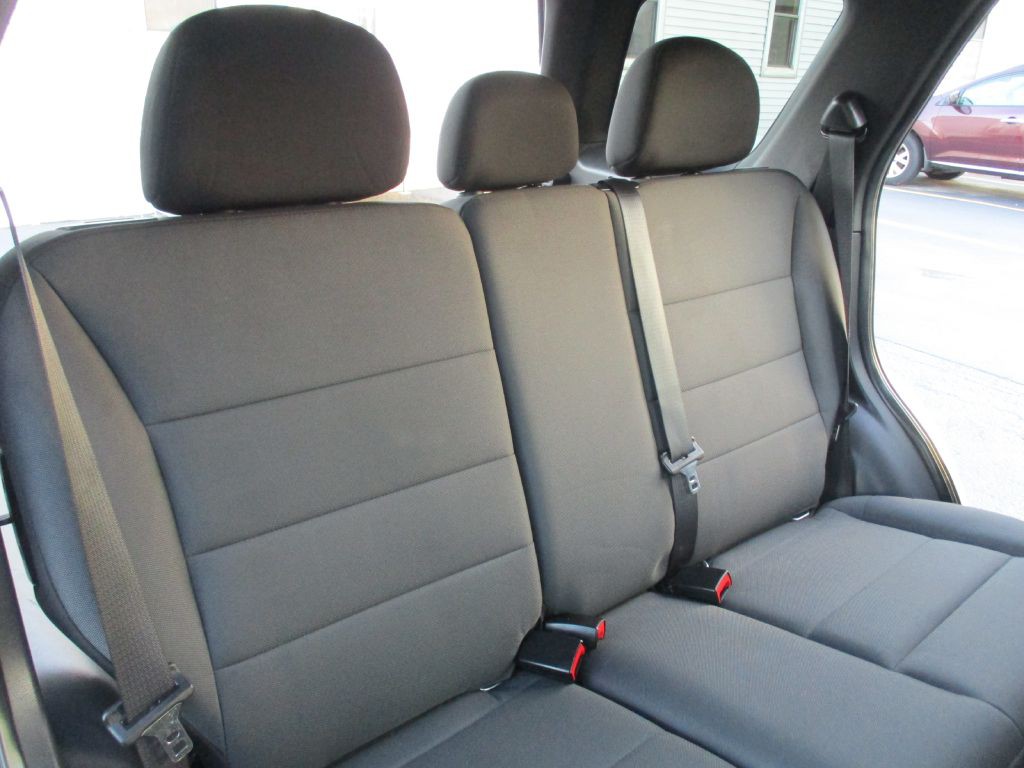 2011 Ford Escape Image 24