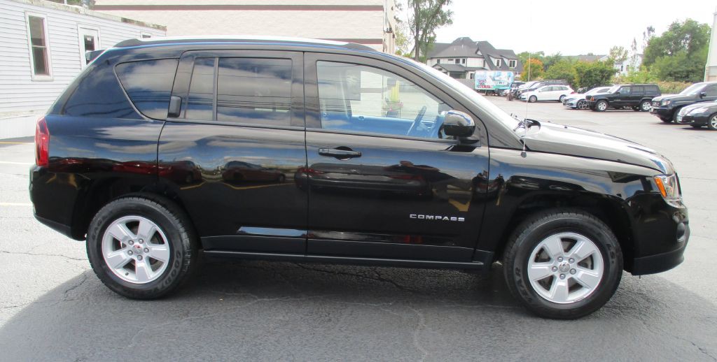 2017 Jeep Compass Image 8
