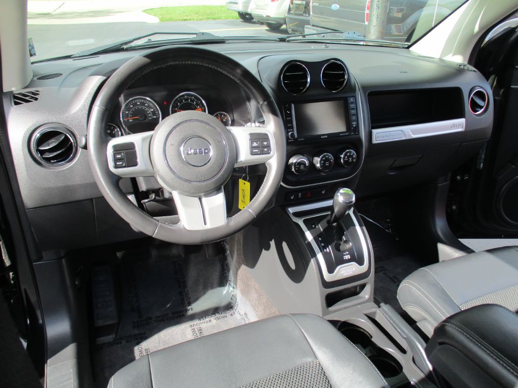 2017 Jeep Compass Image 13