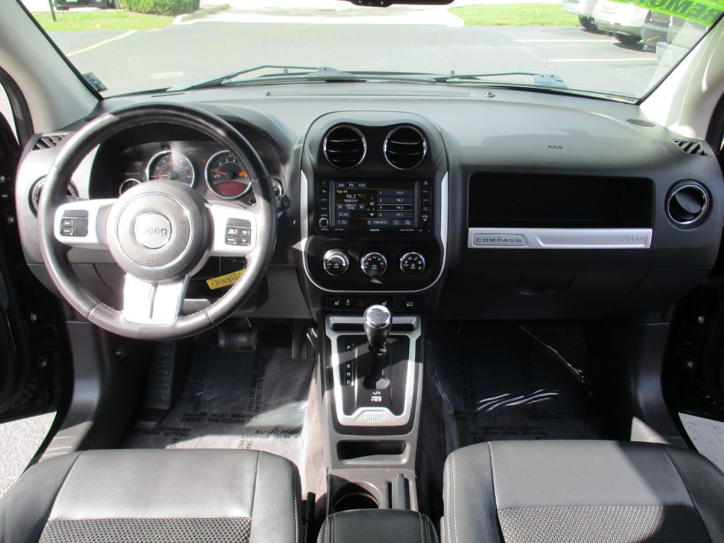 2017 Jeep Compass Image 25