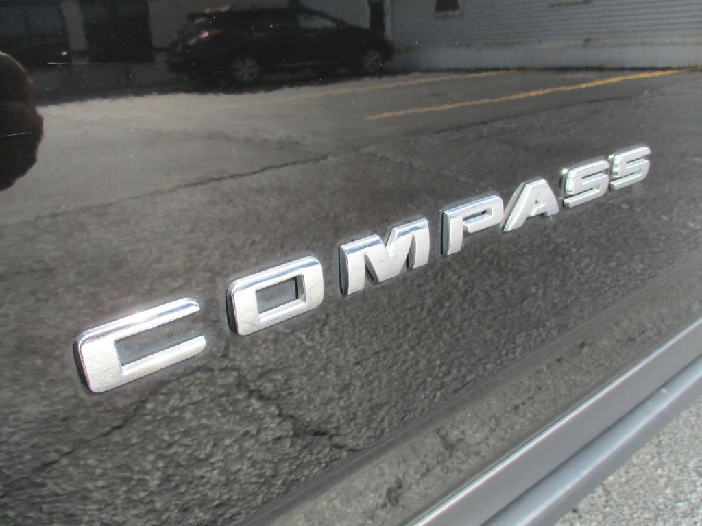 2017 Jeep Compass Image 35