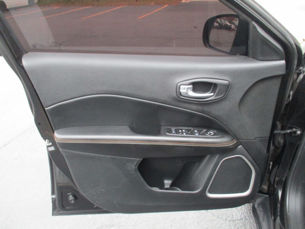 2021 Jeep Compass Image 14