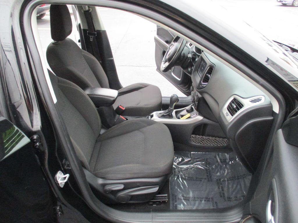 2021 Jeep Compass Image 15