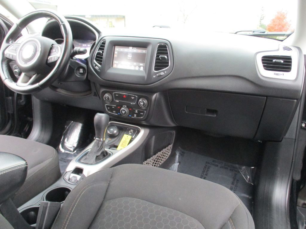 2021 Jeep Compass Image 17