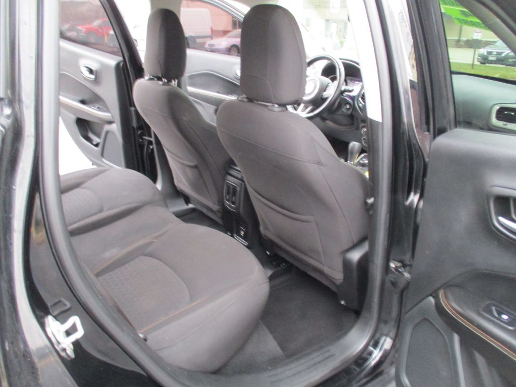 2021 Jeep Compass Image 19