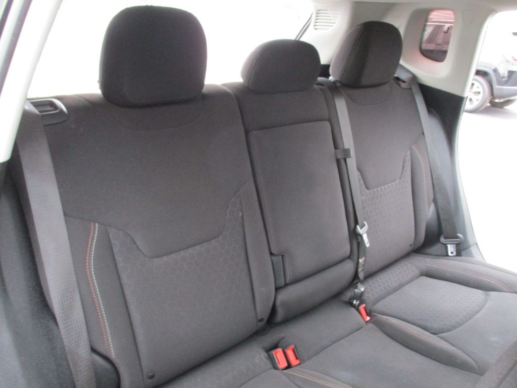 2021 Jeep Compass Image 24