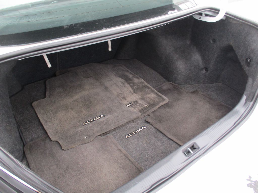 2012 Nissan Altima Image 10