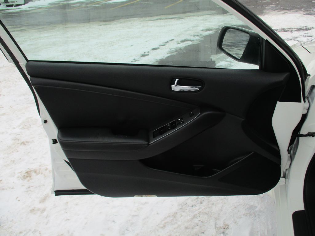2012 Nissan Altima Image 14