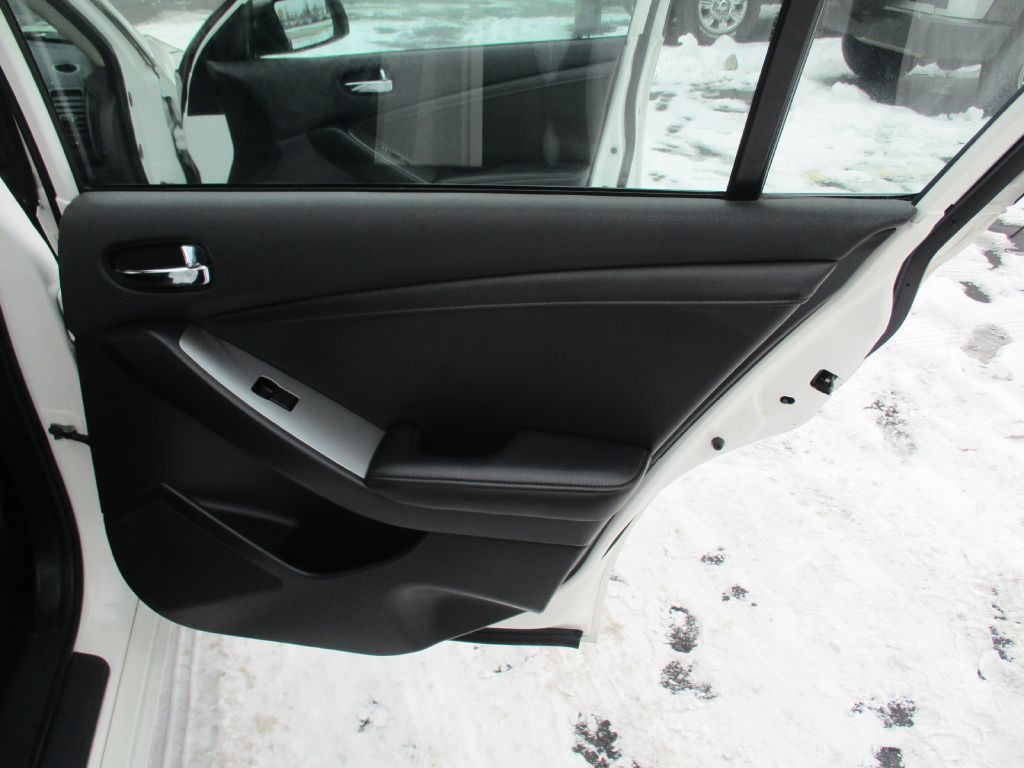 2012 Nissan Altima Image 20