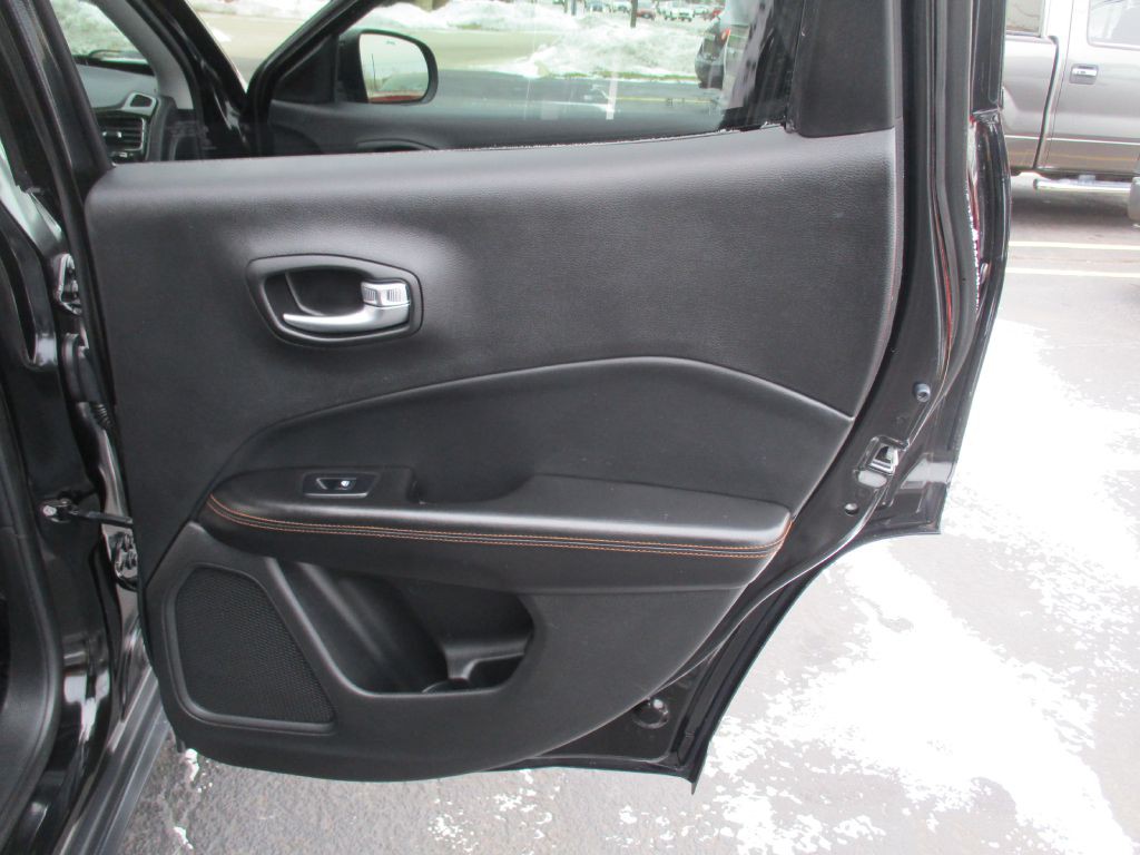 2020 Jeep Compass Image 20