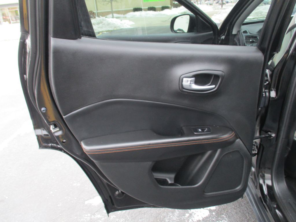 2020 Jeep Compass Image 22