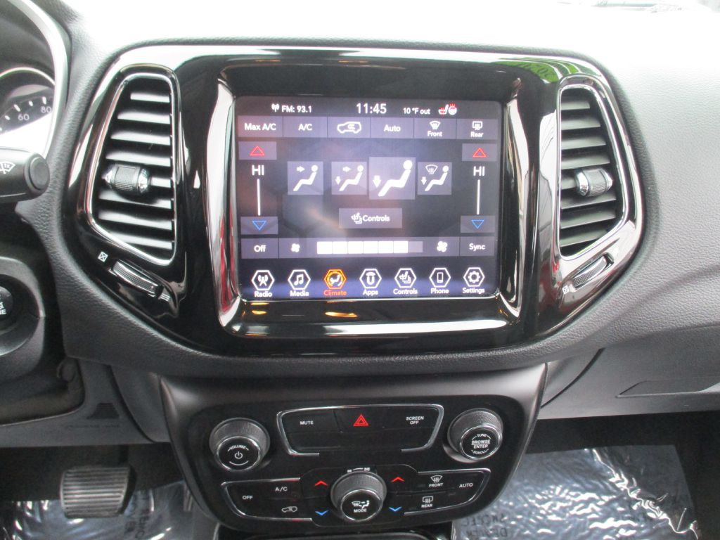 2020 Jeep Compass Image 30