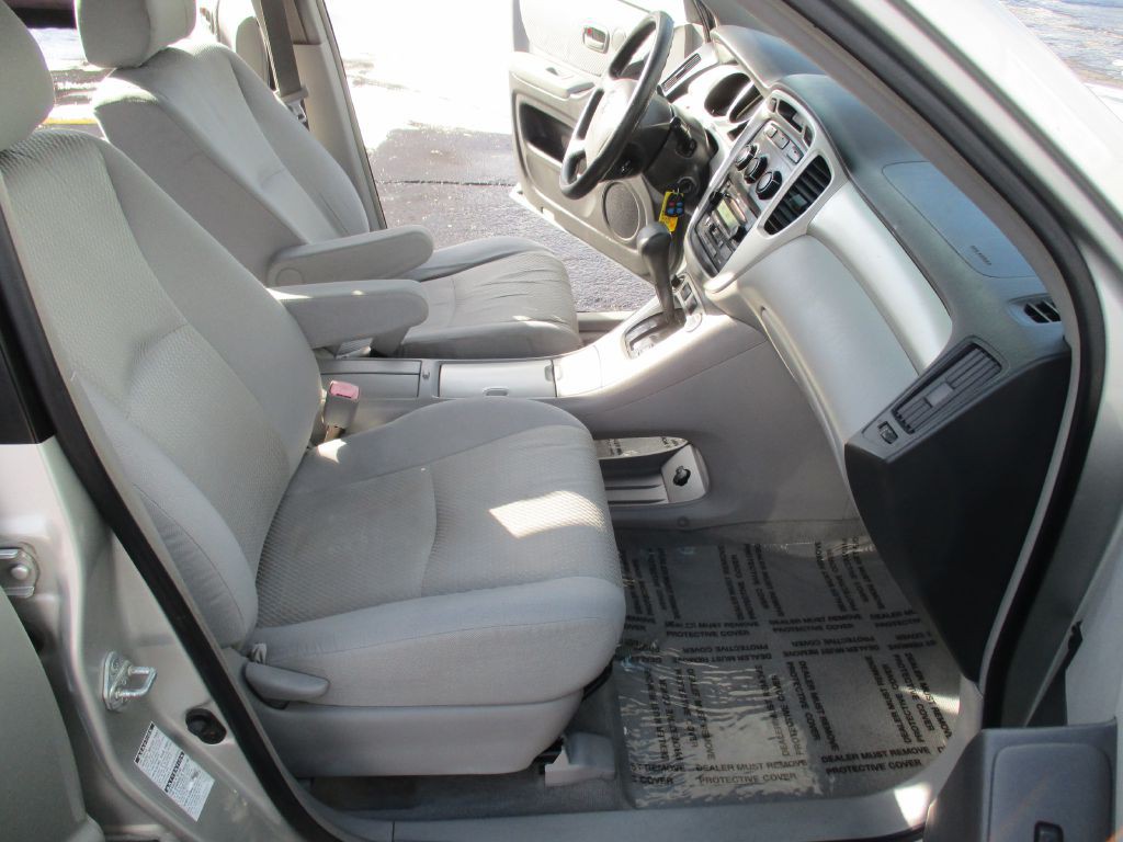 2004 Toyota Highlander Image 13