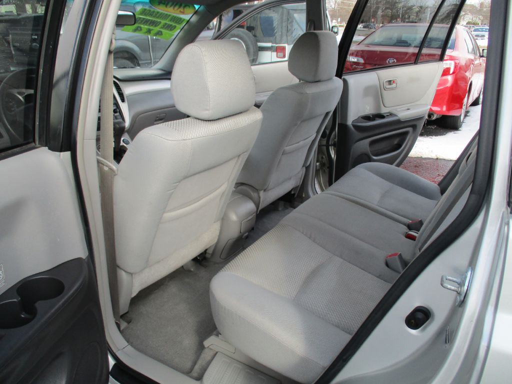 2004 Toyota Highlander Image 19