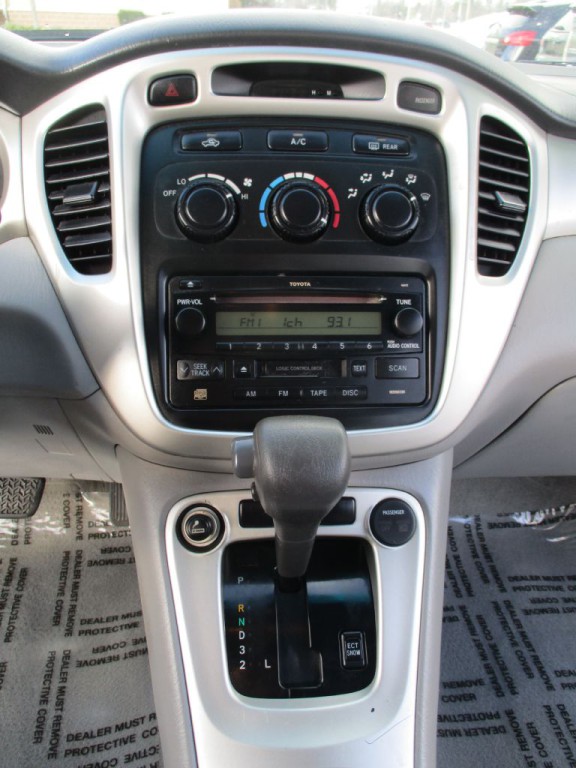 2004 Toyota Highlander Image 27