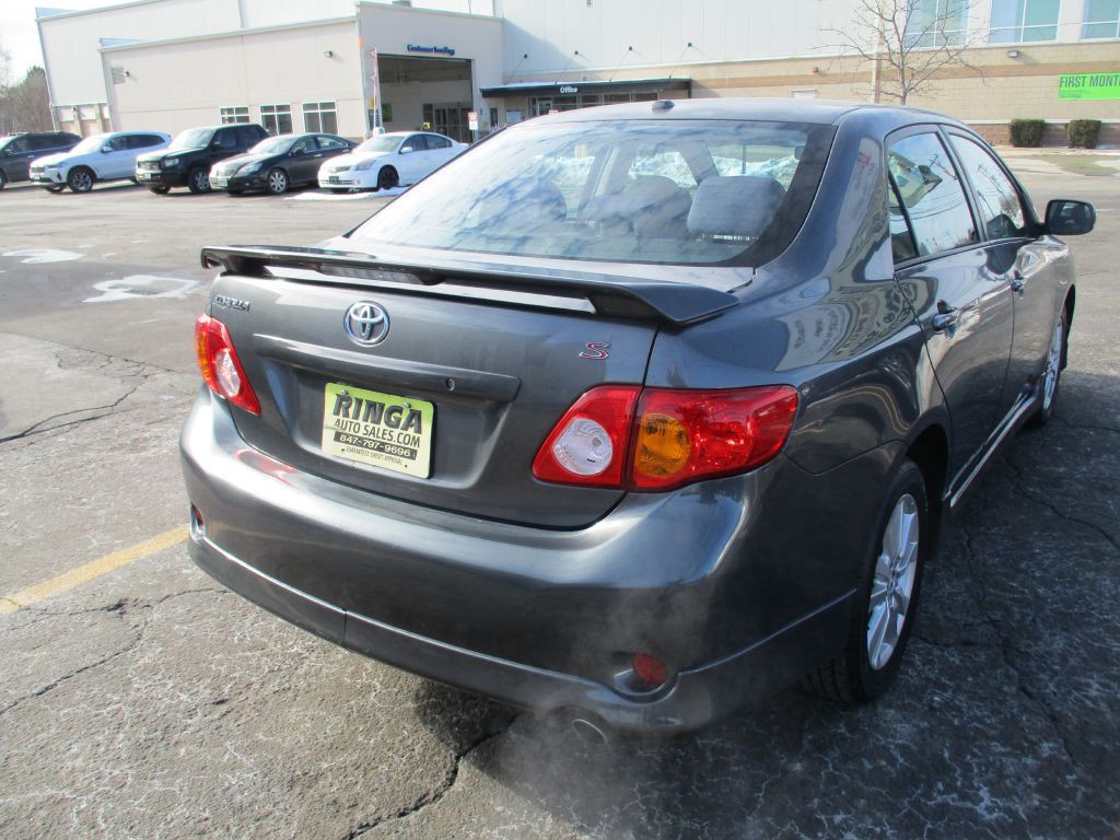 2010 Toyota Corolla Image 4