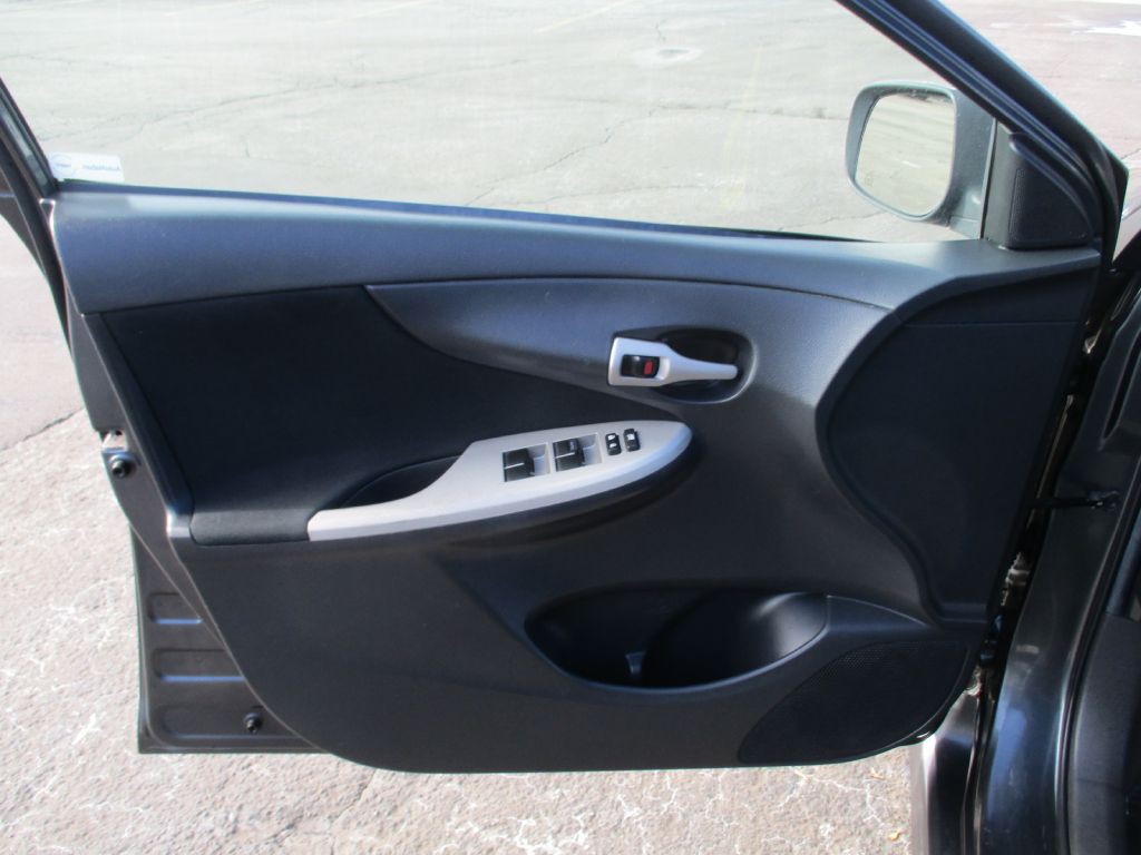 2010 Toyota Corolla Image 14