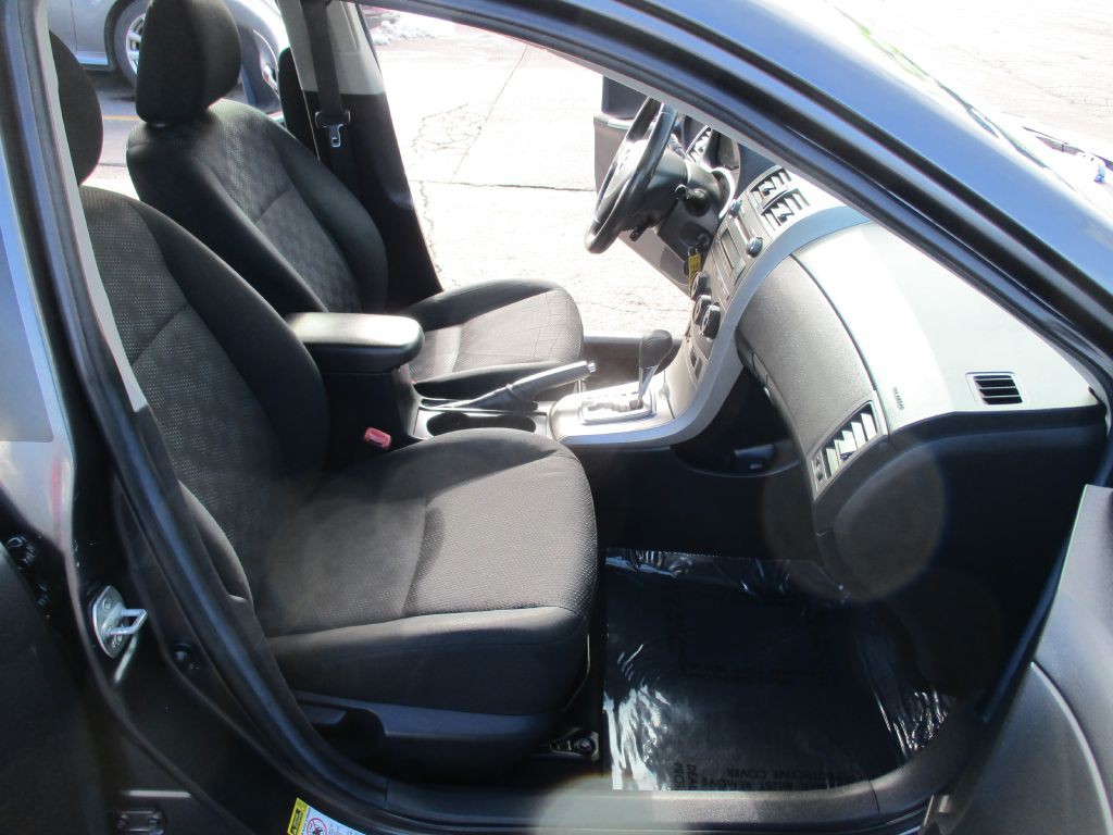 2010 Toyota Corolla Image 15