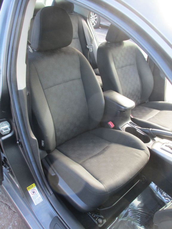 2010 Toyota Corolla Image 16