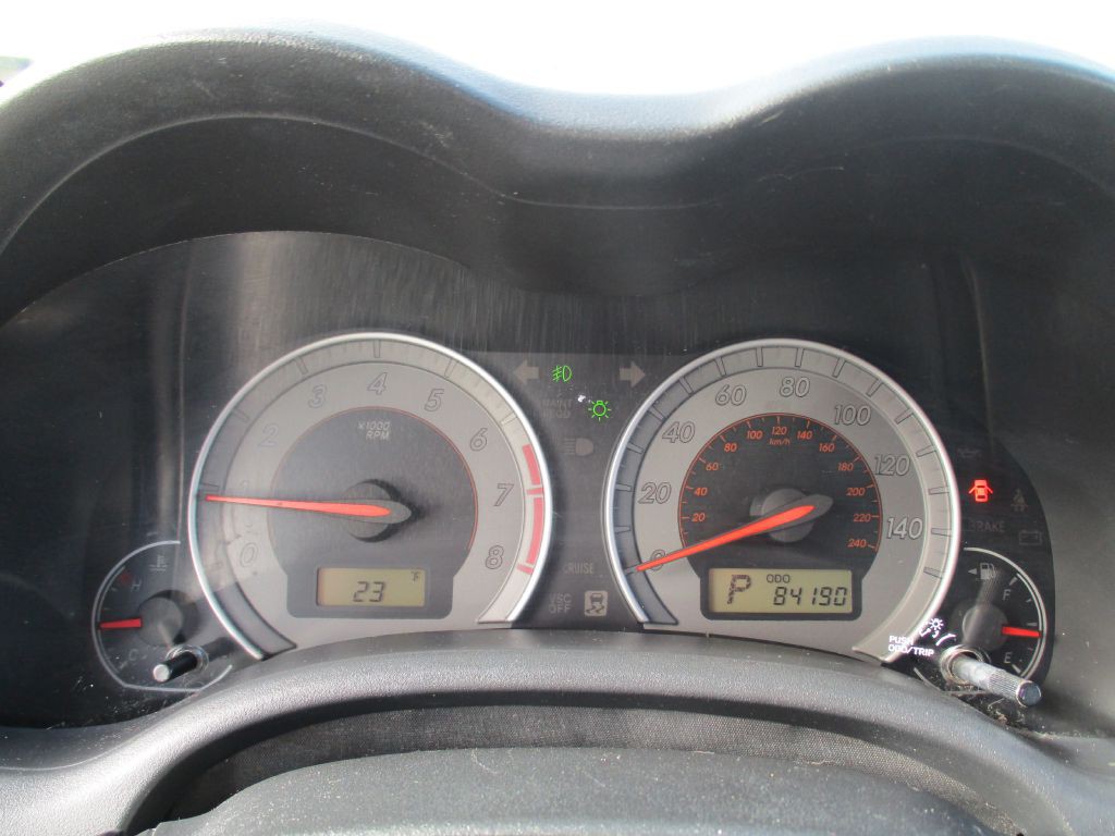 2010 Toyota Corolla Image 32