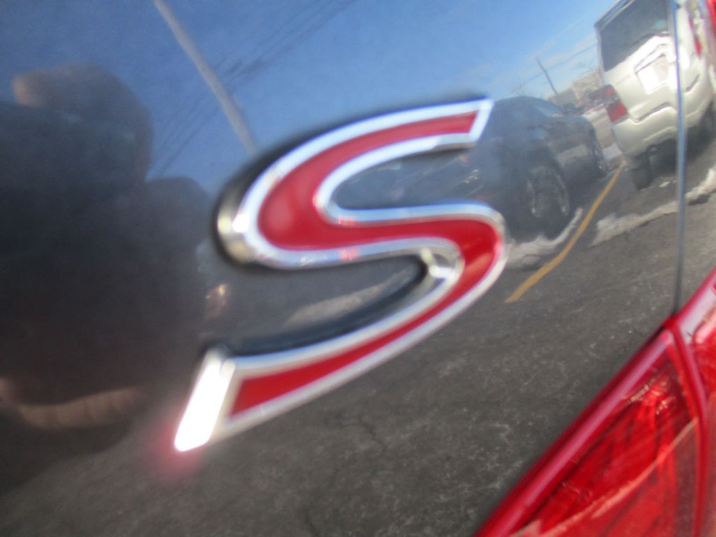 2010 Toyota Corolla Image 38