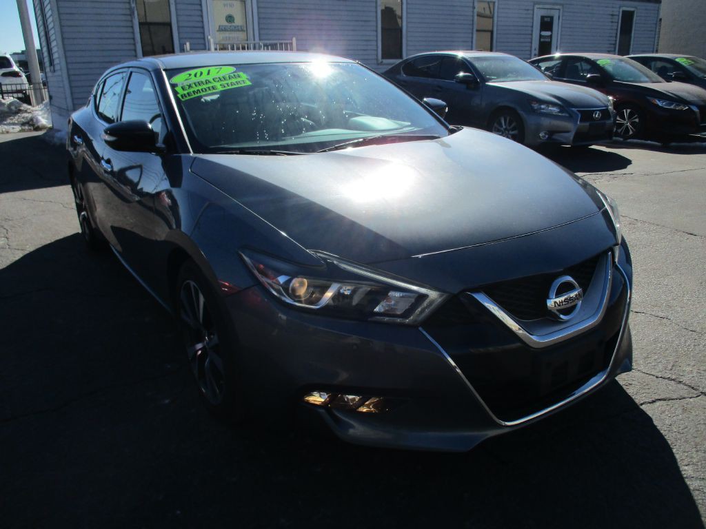 2017 Nissan Maxima Image 2