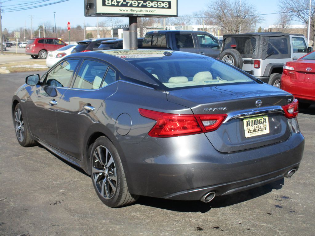 2017 Nissan Maxima Image 3