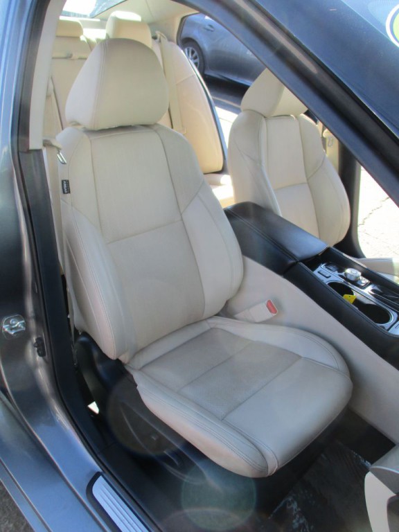 2017 Nissan Maxima Image 16