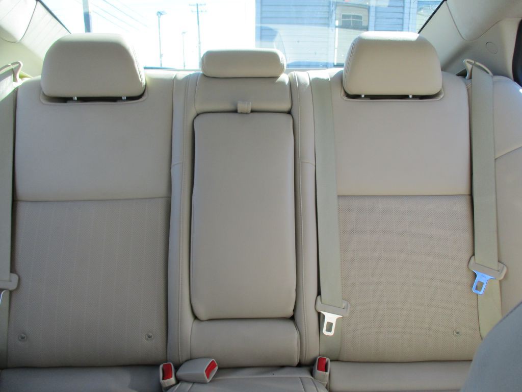 2017 Nissan Maxima Image 26