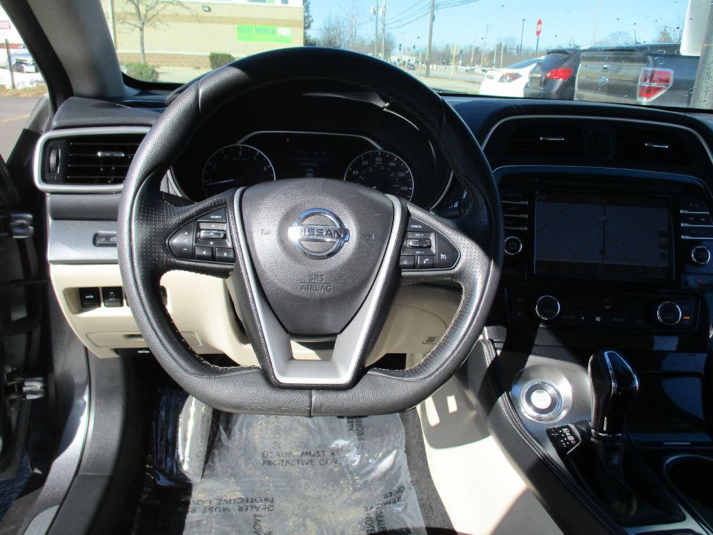 2017 Nissan Maxima Image 27