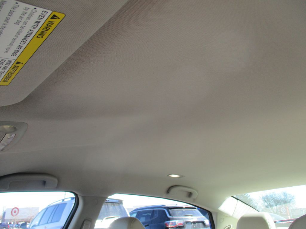 2017 Nissan Maxima Image 33