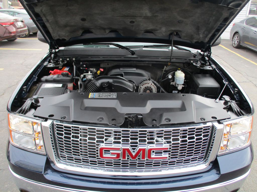 2008 GMC Sierra Image 9