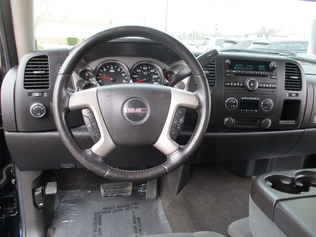 2008 GMC Sierra Image 25