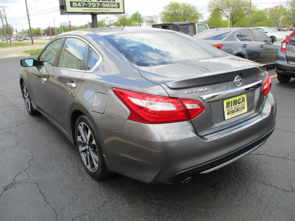 2016 Nissan Altima Image 3