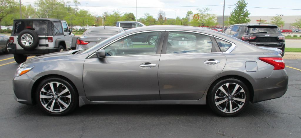 2016 Nissan Altima Image 7