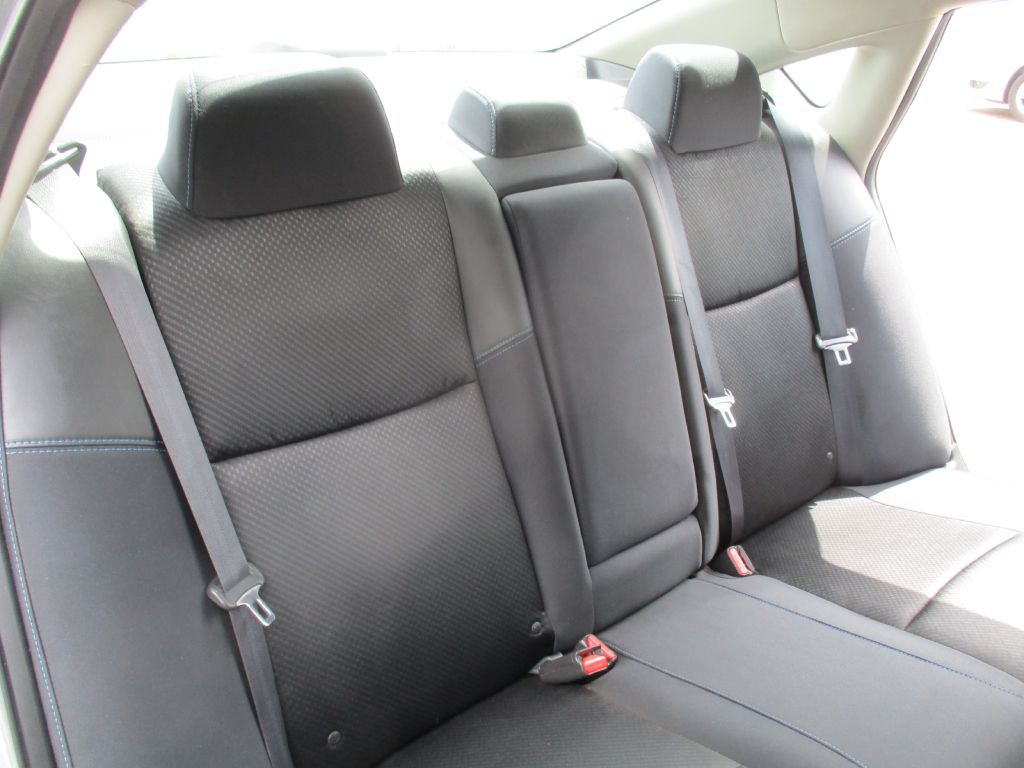 2016 Nissan Altima Image 24
